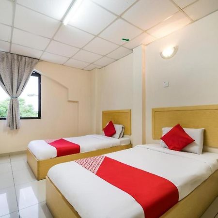 Oyo 301 River Inn Hotel Butterworth Zewnętrze zdjęcie