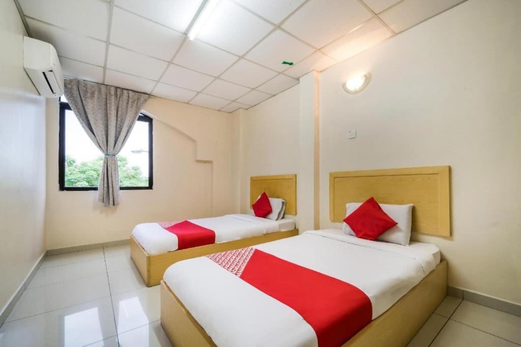 Oyo 301 River Inn Hotel Butterworth Zewnętrze zdjęcie
