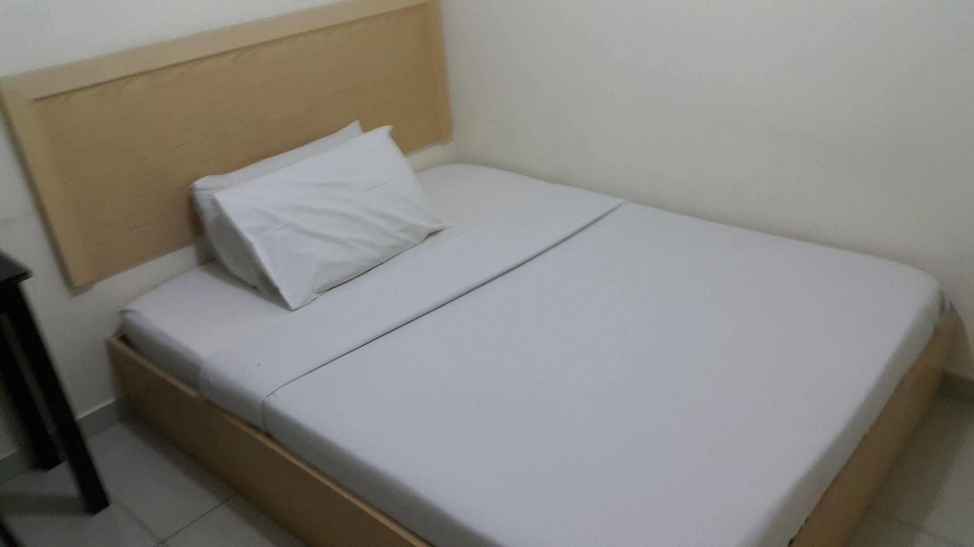 Oyo 301 River Inn Hotel Butterworth Zewnętrze zdjęcie